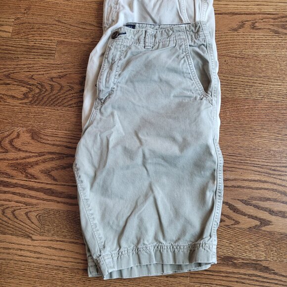 Lot of Two American Eagle Size 32 Shorts AE Some Discoloration Khaki Green - Picture 12 of 16